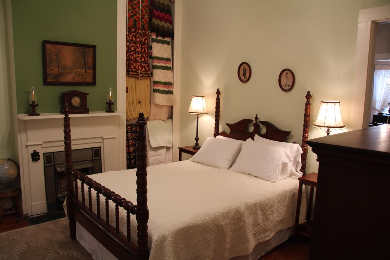 Riverboat Bed & Breakfast Натчес Екстериор снимка