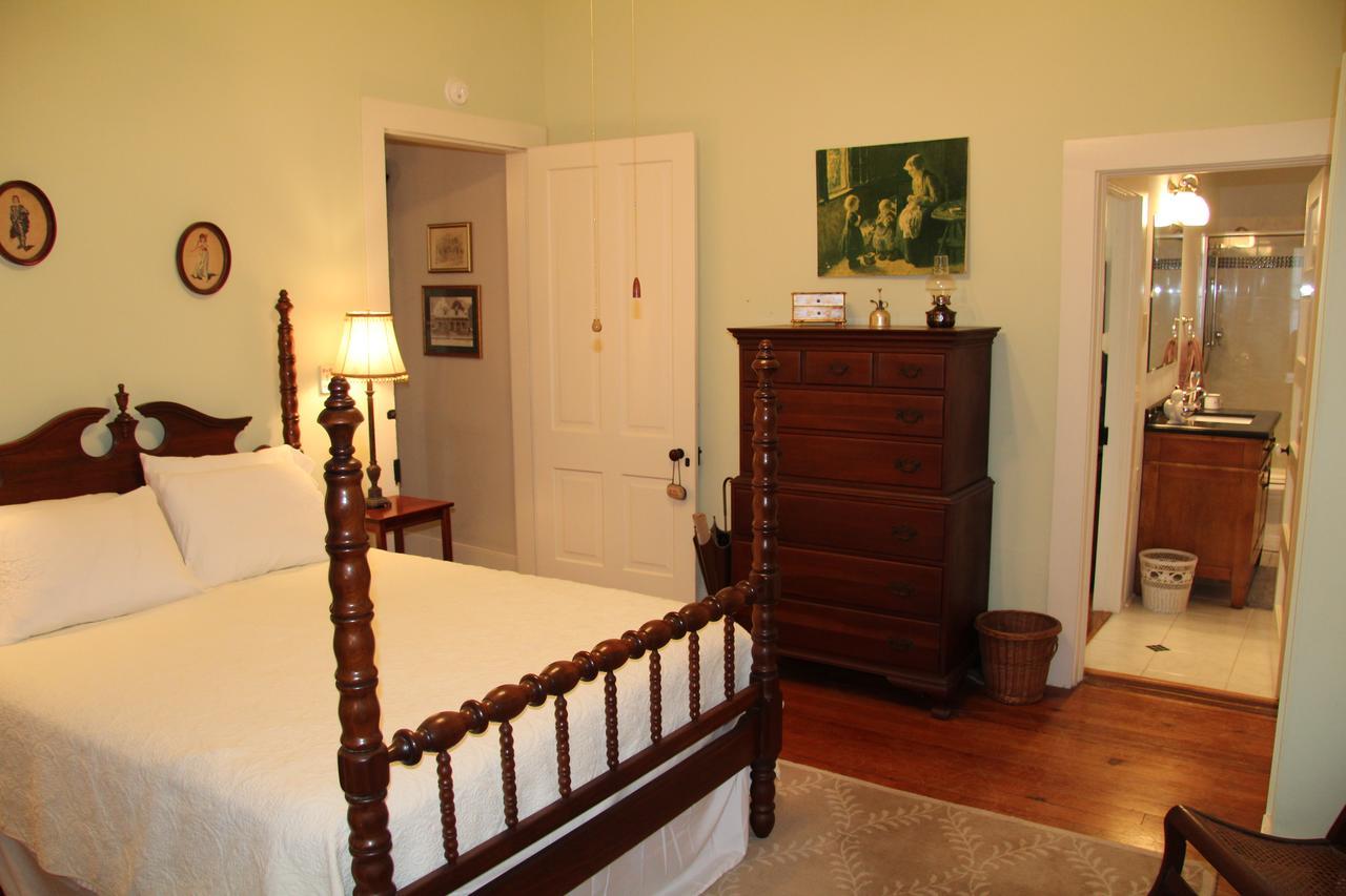 Riverboat Bed & Breakfast Натчес Екстериор снимка