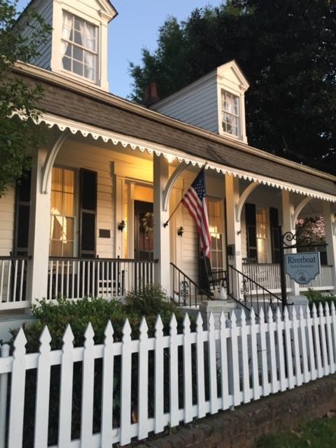 Riverboat Bed & Breakfast Натчес Екстериор снимка